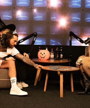 Agne Aurelia reading tarot for Sam Thompson and Pete Wicks at the Staying Relevant podcast