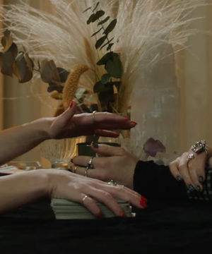 Tarot cards during the reading for Ashnikko